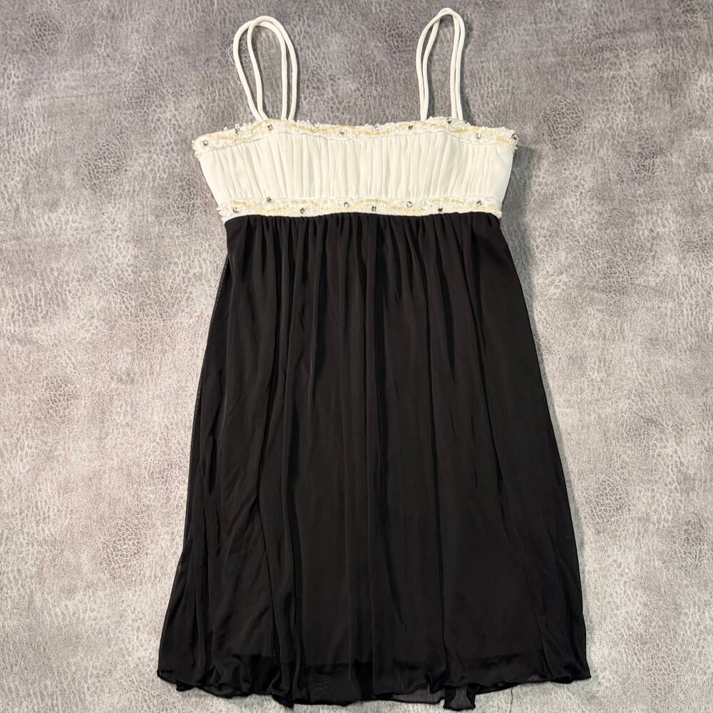 Vintage City Triangles Embellished Mini Dress